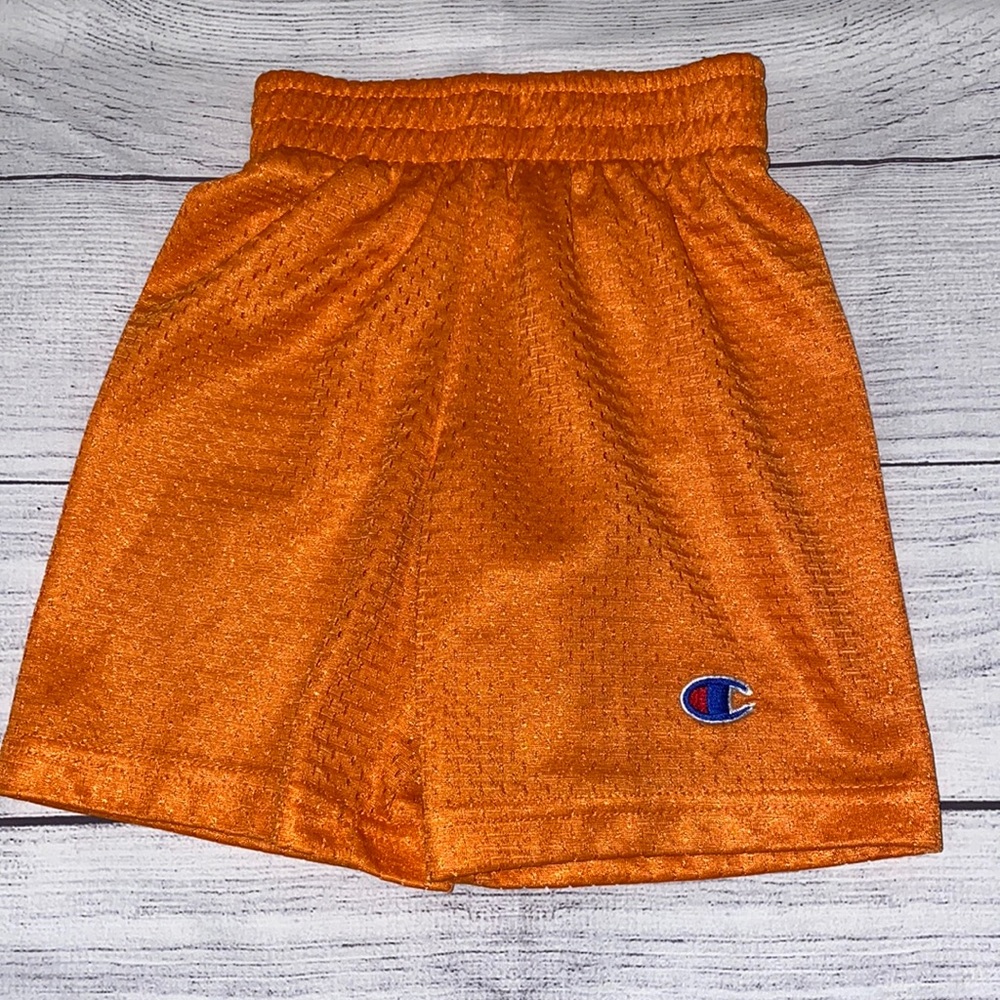 2T shorts